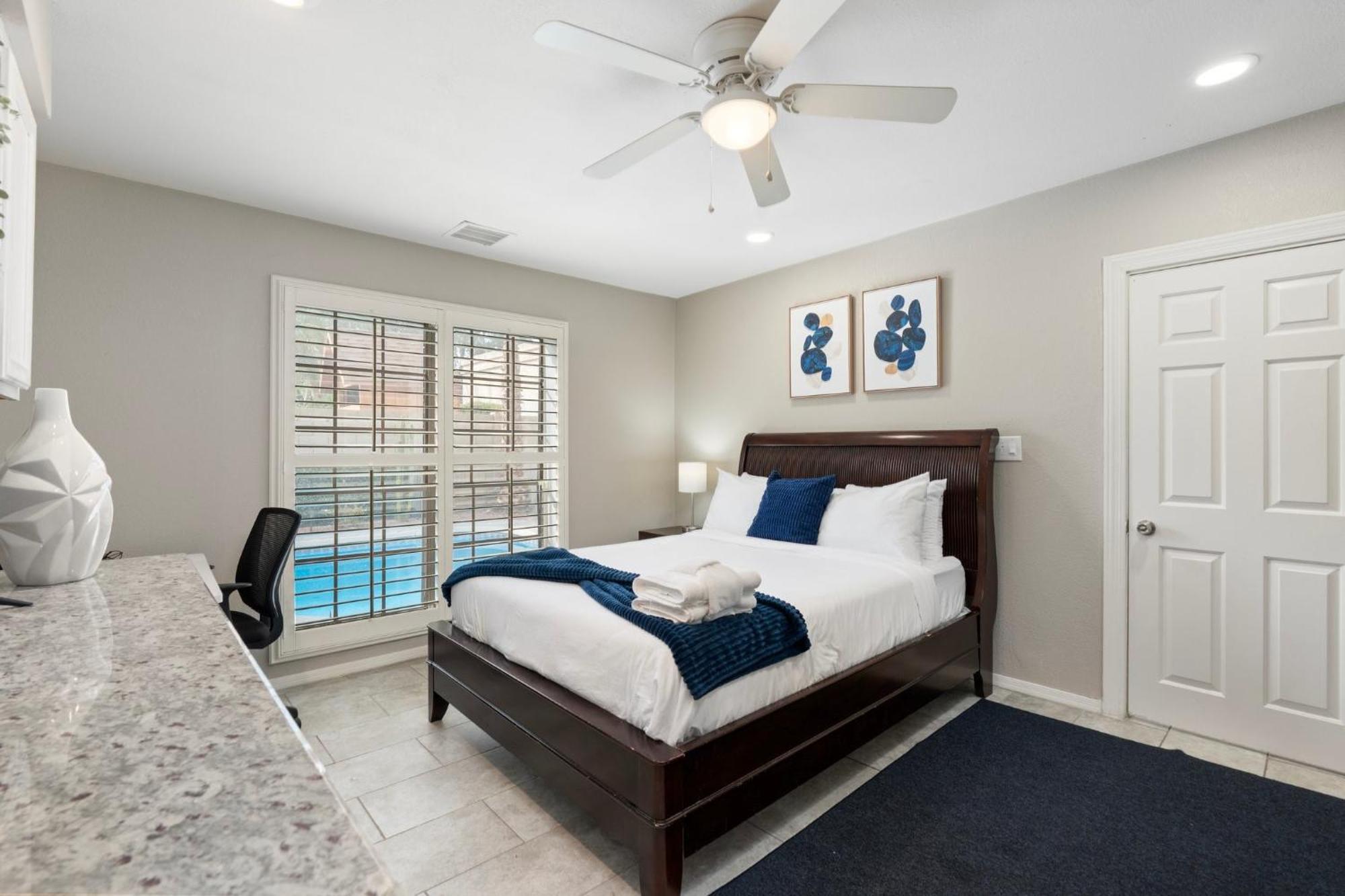 Stylish Mid-century 4br Escape With Pool & Luxe Vibes Feriehus *